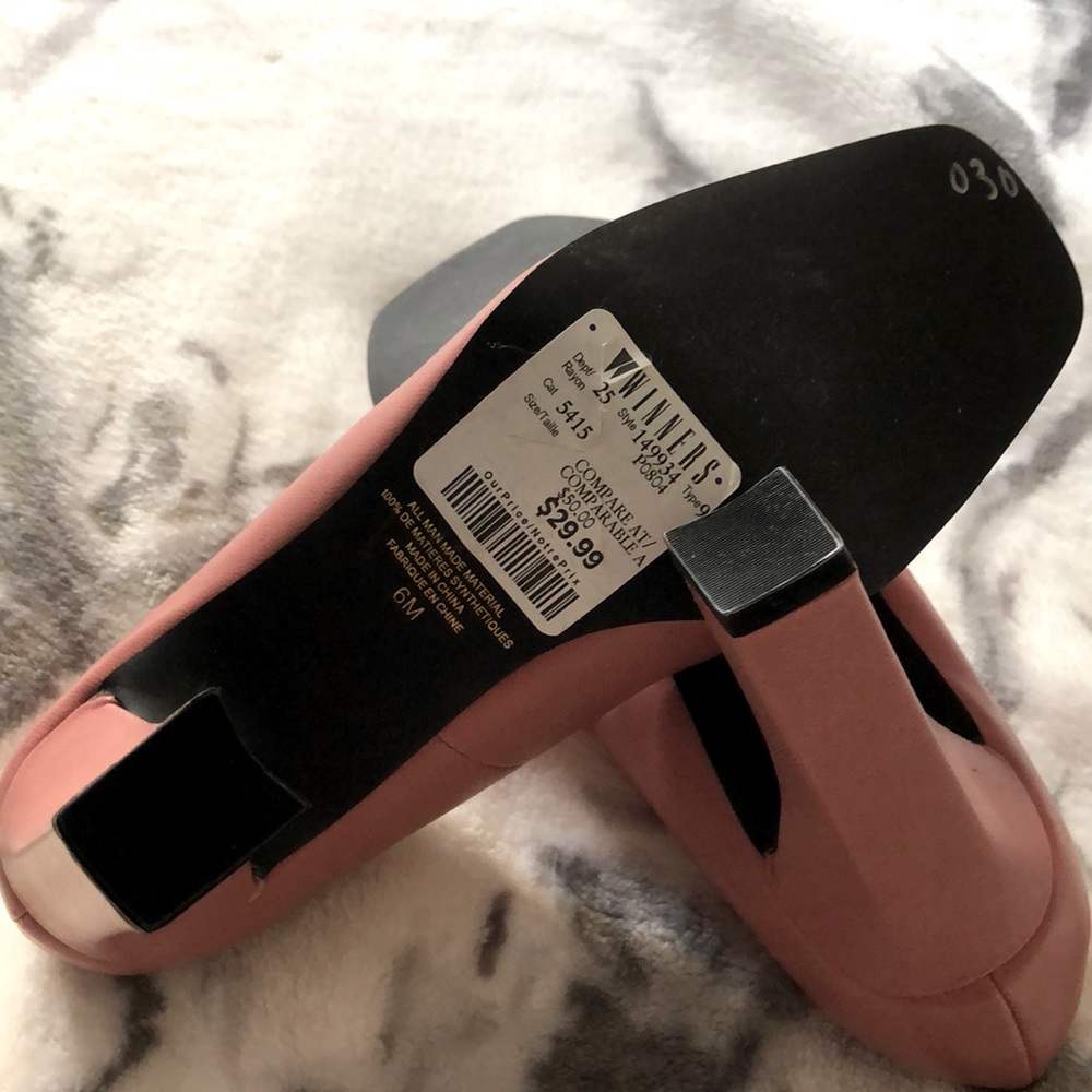 NWT dusty pink casual shoes 3.5” heel